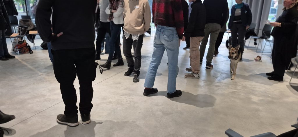 Visuale di persone nel padiglione Filla